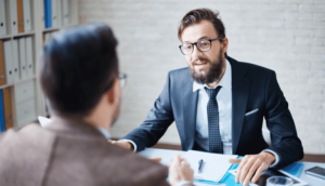 Como contratar Palestrante