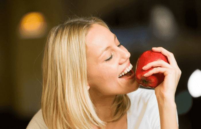 Comer maçã previne o Câncer
