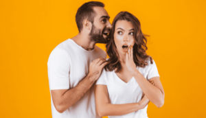 O que leva as pessoas a fofocar?