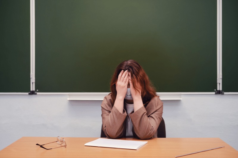Quais são as coisas que podem causar estresse ao professor?