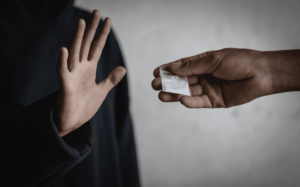 o-que-podemos-fazer-para-evitar-que-os-jovens-usam-drogas